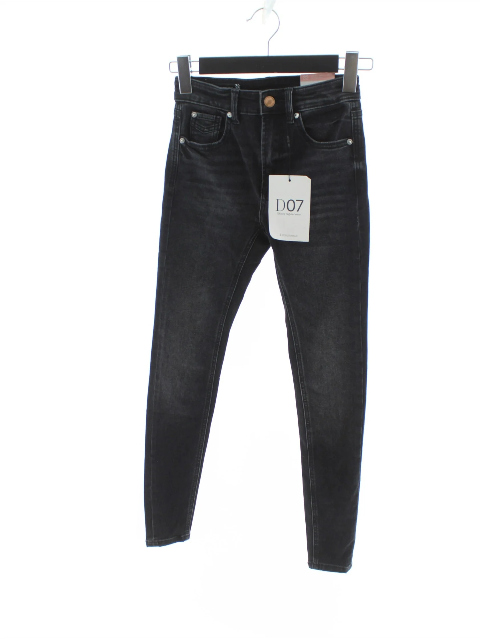 Spodnie jeans Stradivarius Rozmiar: 32